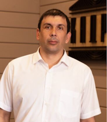 Денис Саликов